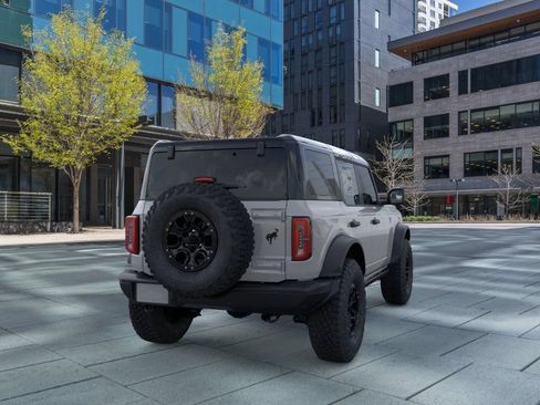New 2026 Ford Bronco Badlands w/ Sasquatch Package AWD/4WD image 8