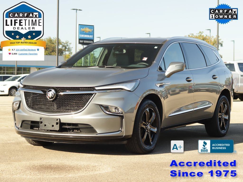 Used 2023 Buick Enclave Essence w/ Sport Touring Edition FWD image 3
