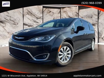 Used 2019 Chrysler Pacifica Touring-L