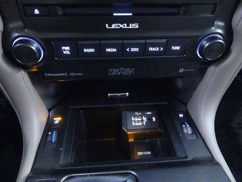 Used 2022 Lexus GX 460 Premium image 16