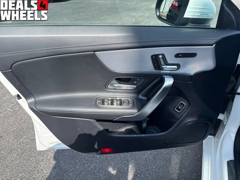 Used 2020 Mercedes-Benz CLA 250 4MATIC image 10