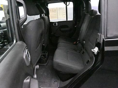 Used 2023 Jeep Gladiator Sport AWD/4WD image 23
