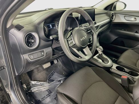 Used 2023 Kia Forte LXS FWD image 9