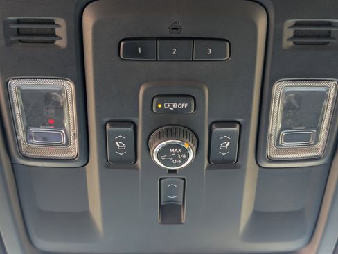 Used 2022 GMC Yukon Denali image 27