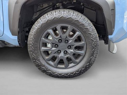 Used 2026 Toyota 4Runner SR5 AWD/4WD image 21