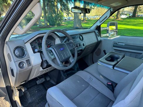 Used 2010 Ford F550 4x4 Crew Cab Super Duty image 25