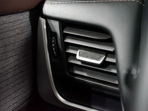 Used 2021 Nissan Rogue S image 23