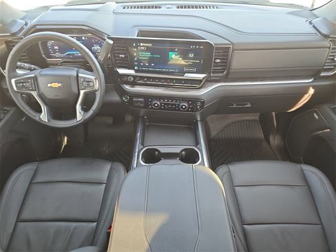 Used 2025 Chevrolet Silverado 2500 LTZ w/ LTZ Premium Package image 9