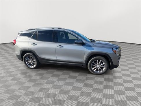 Used 2023 GMC Terrain SLT image 9