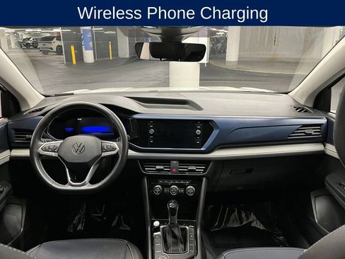 Used 2024 Volkswagen Taos SE AWD/4WD image 7