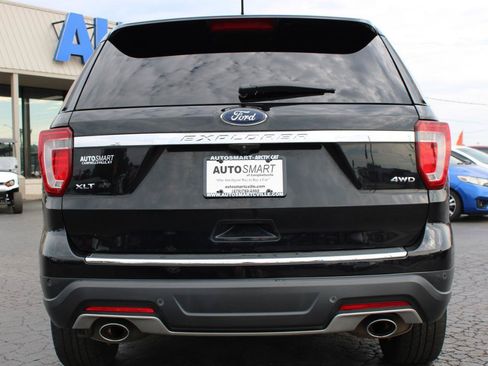 Used 2018 Ford Explorer XLT w/ Equipment Group 201A AWD/4WD image 5