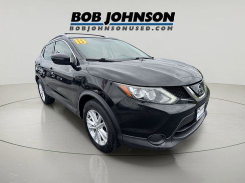 Used 2018 Nissan Rogue Sport SV AWD/4WD image 1