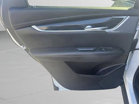 Used 2023 Cadillac XT5 Premium Luxury image 32