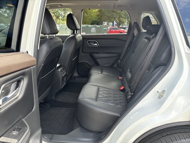 Used 2021 Nissan Rogue Platinum AWD/4WD image 15