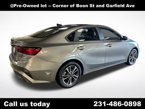 Used 2023 Kia Forte LXS FWD image 5