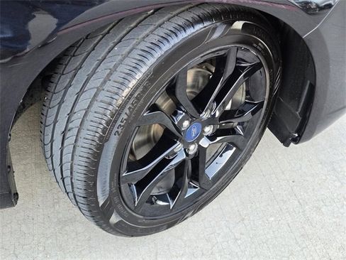 Used 2020 Ford Fusion SE w/ Equipment Group 151A image 5