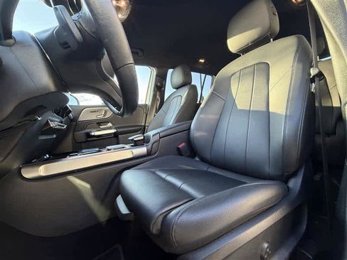 Certified 2022 Mercedes-Benz GLB 250 image 3