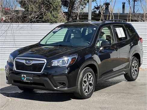 Used 2020 Subaru Forester Premium image 6