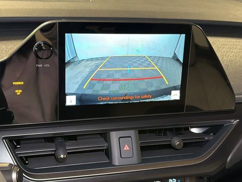 New 2026 Lexus UX 300h AWD image 25