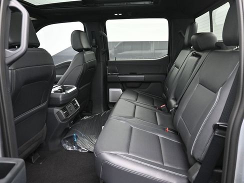 New 2025 Ford F150 Lariat w/ Equipment Group 502A High image 28