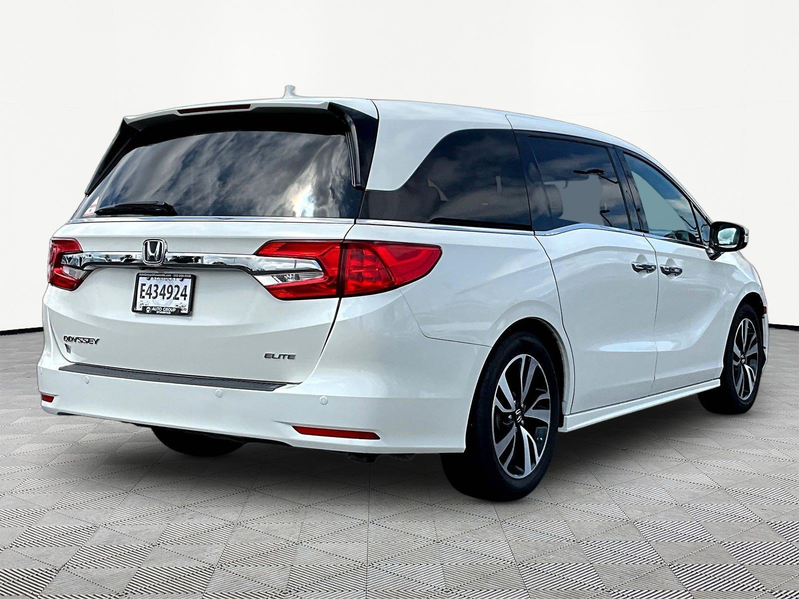 Used 2019 Honda Odyssey Elite image 6