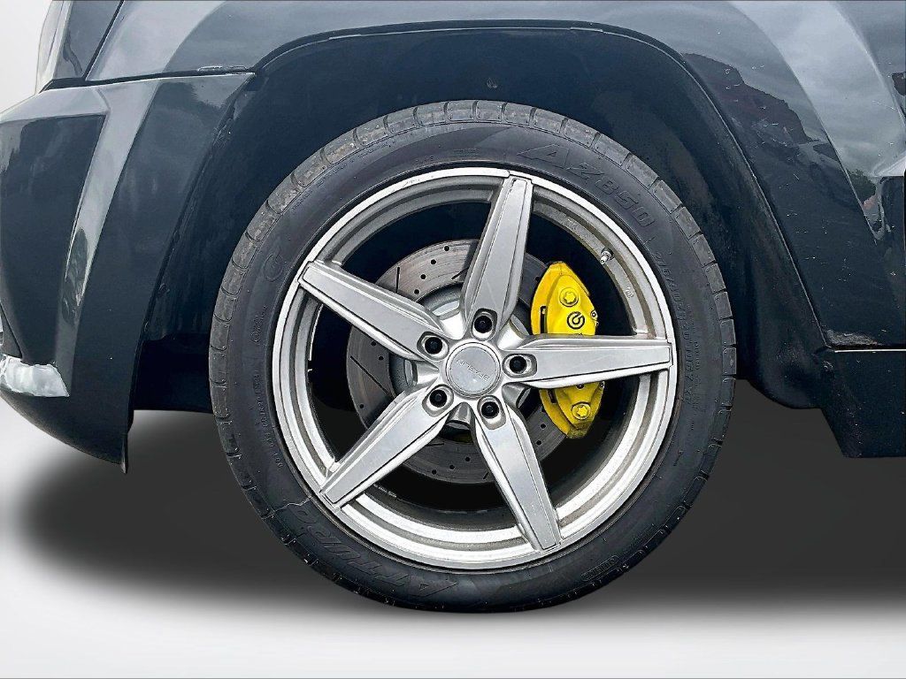Used 2007 Jeep Grand Cherokee SRT8 w/ SRT Option Group I AWD/4WD image 9