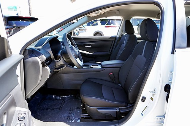 Used 2025 Nissan Sentra SV FWD image 21