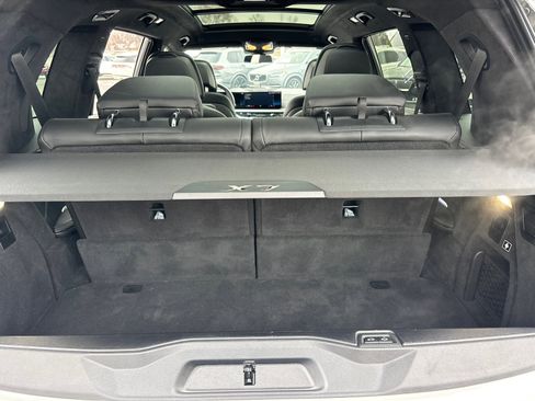 Used 2023 BMW X7 xDrive40i w/ M Sport Package image 9