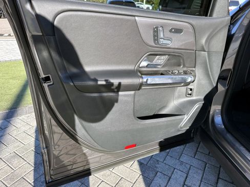 Certified 2022 Mercedes-Benz GLB 250 image 17