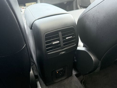 Used 2020 Ford Escape Titanium image 58