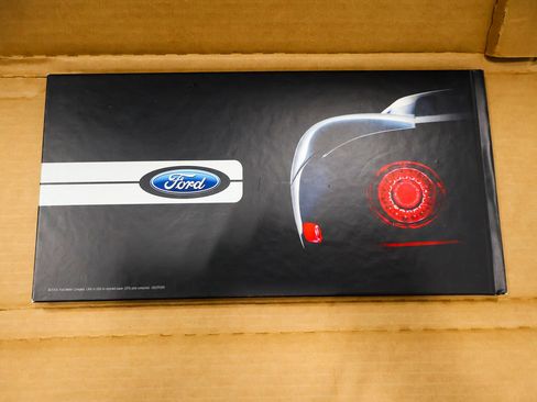 Used 2005 Ford GT RWD image 46
