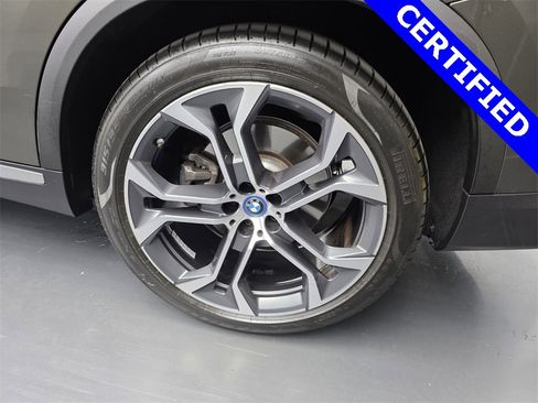 Used 2022 BMW X5 xDrive45e w/ Premium Package image 17