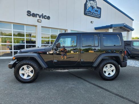 Used 2017 Jeep Wrangler Unlimited Sport AWD/4WD image 10