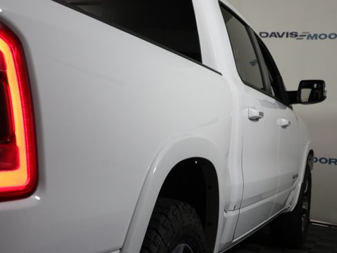Used 2022 RAM 1500 Laramie AWD/4WD image 5