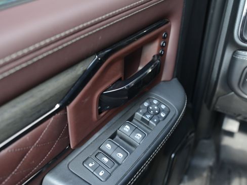 Used 2025 RAM 2500 Limited AWD/4WD image 13