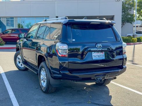 Used 2022 Toyota 4Runner SR5 Premium AWD/4WD image 12