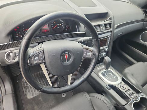 Used 2009 Pontiac G8 w/ Premium Package RWD image 10