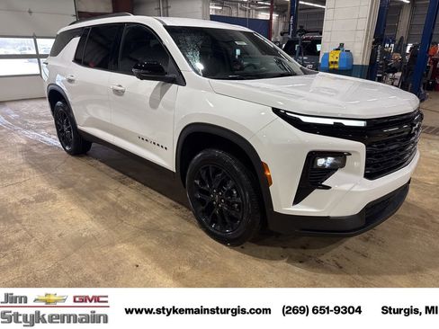 New 2026 Chevrolet Traverse LT w/ Midnight/Sport Edition AWD/4WD image 9