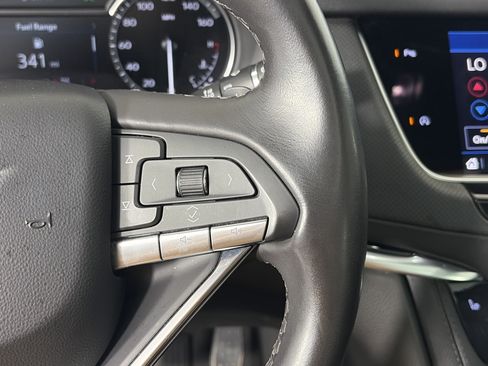 Certified 2025 Cadillac XT6 Luxury AWD/4WD image 33