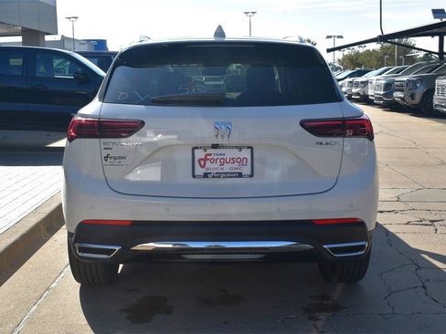 New 2025 Buick Envision Preferred image 5