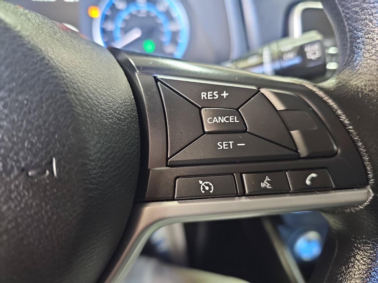 Used 2025 Nissan Leaf S FWD image 9