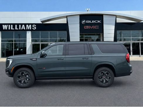 Used 2025 GMC Yukon XL AT4 w/ AT4 Premium Package AWD/4WD image 4