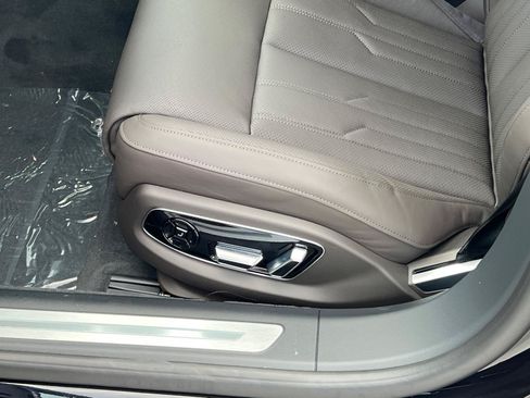 New 2026 Audi A8 L 3.0T AWD/4WD image 10