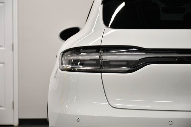 Used 2022 Porsche Macan GTS AWD/4WD image 9