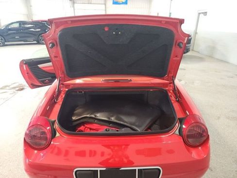 Used 2005 Ford Thunderbird image 9