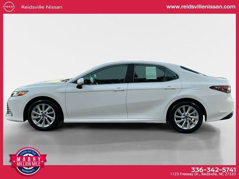 Used 2024 Toyota Camry LE image 3