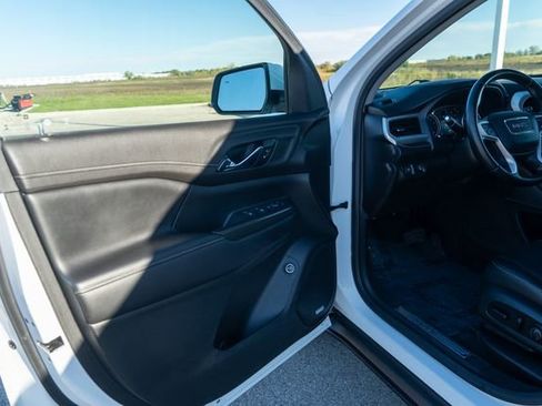 Used 2020 GMC Acadia SLT image 24