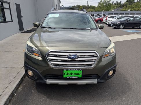 Used 2015 Subaru Outback 2.5i Limited AWD/4WD image 9