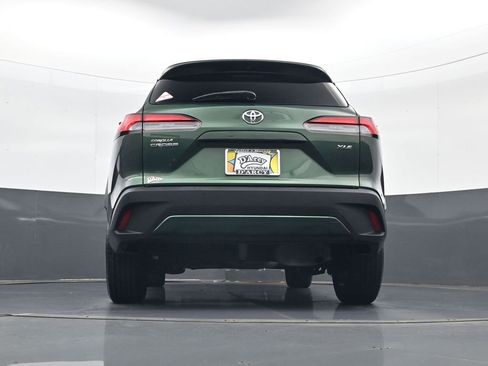 Used 2023 Toyota Corolla Cross XLE w/ Convenience Package FWD image 26