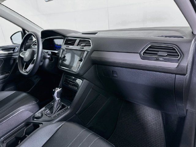 Certified 2024 Volkswagen Tiguan SE AWD/4WD image 29